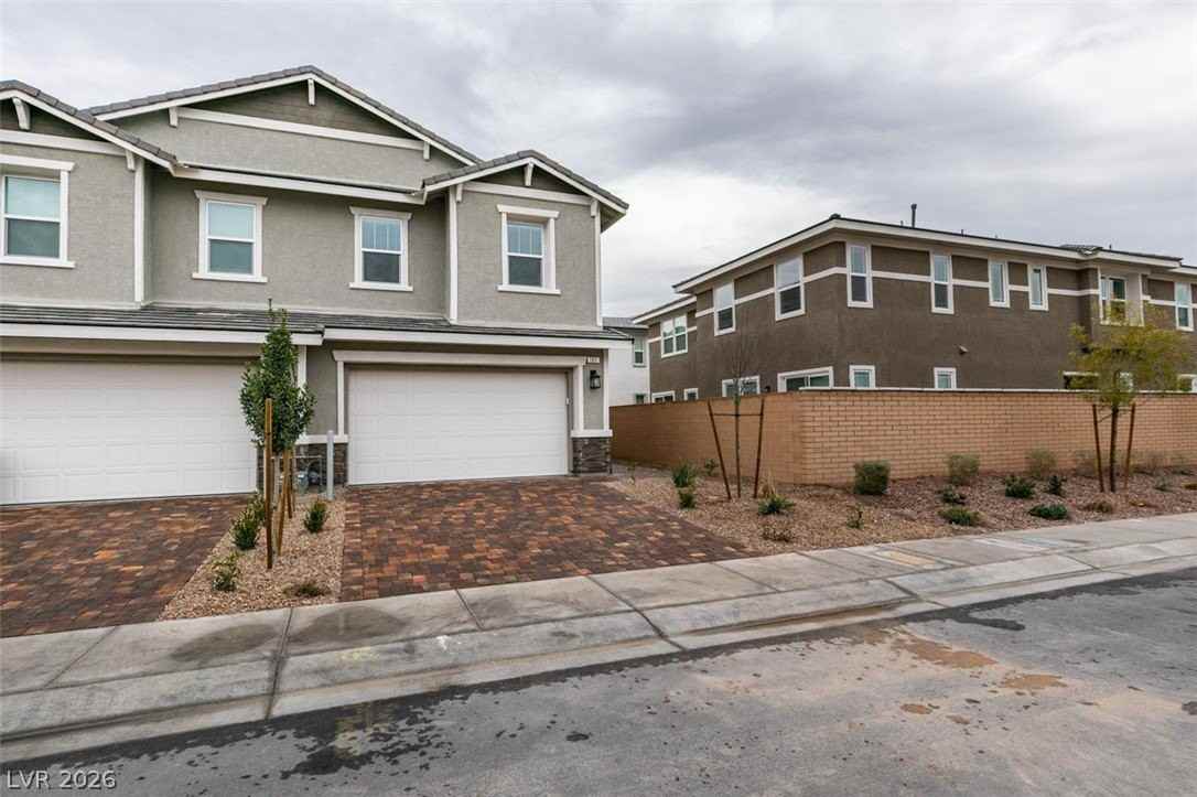 105 Emerald Summit Ln - Photo 3 of 47