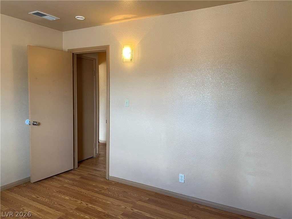506 Mckellar Cir #4 - Photo 3 of 12