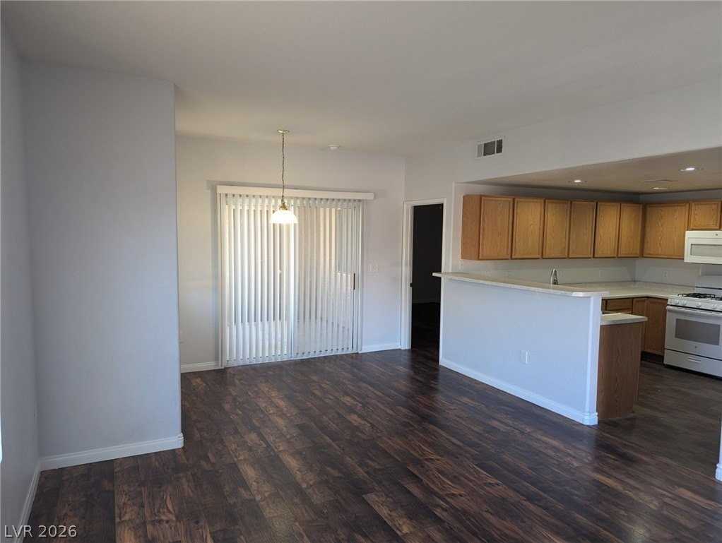 9580 W Reno Ave #281 - Photo 4 of 21