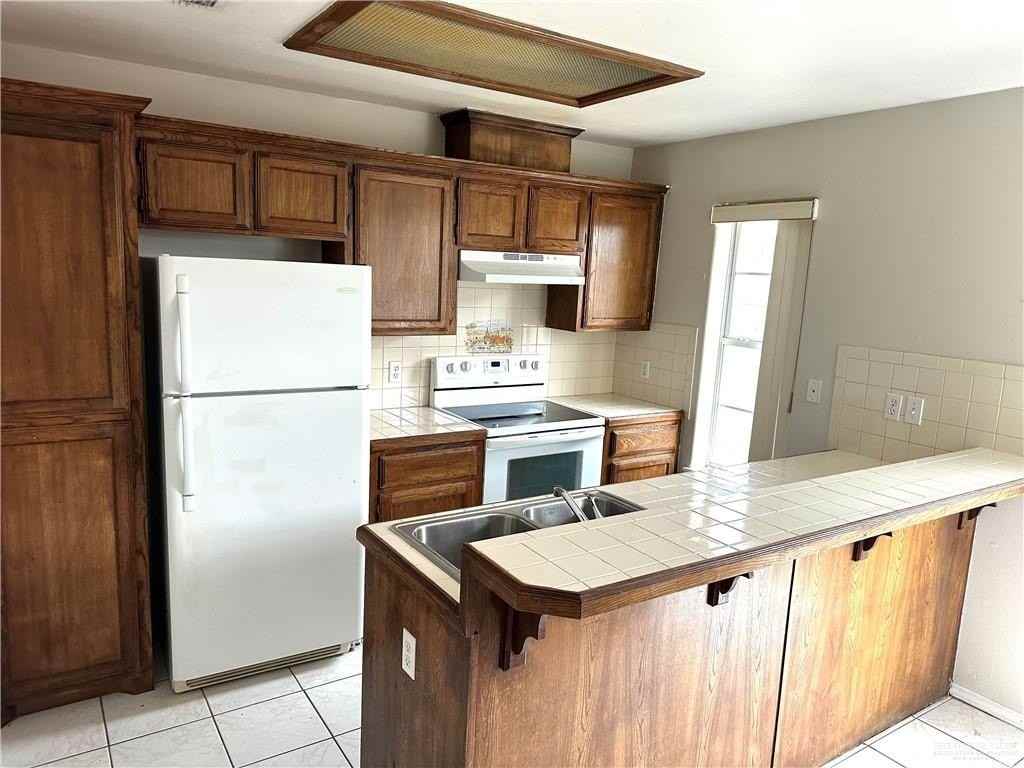 2004 Angus St - Photo 5 of 11