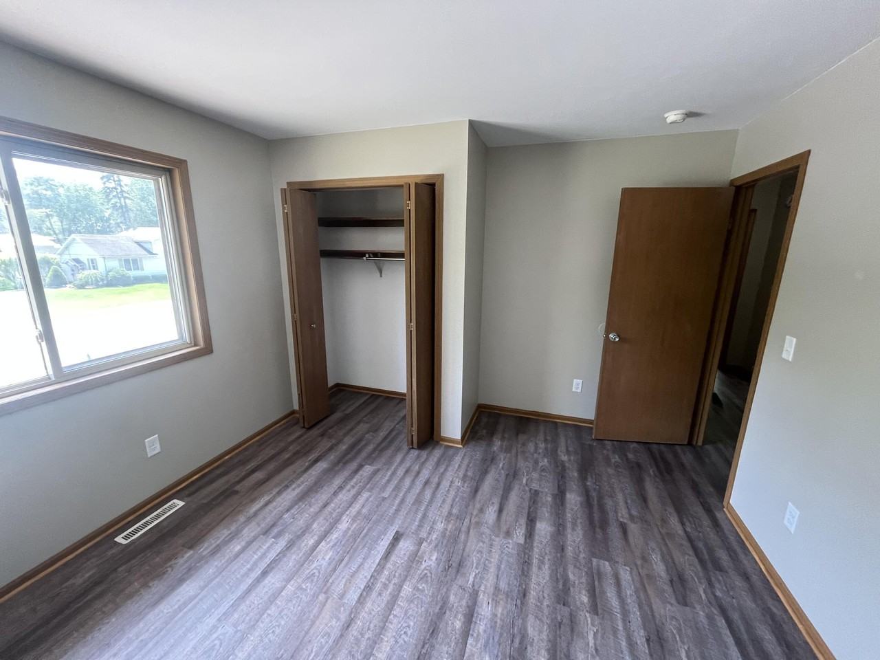 6940 Shattuck Rd - Photo 7 of 19