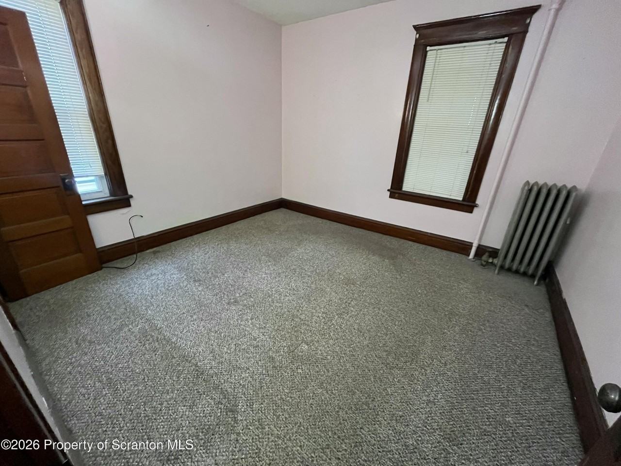 85 Belmont St - Photo 6 of 14