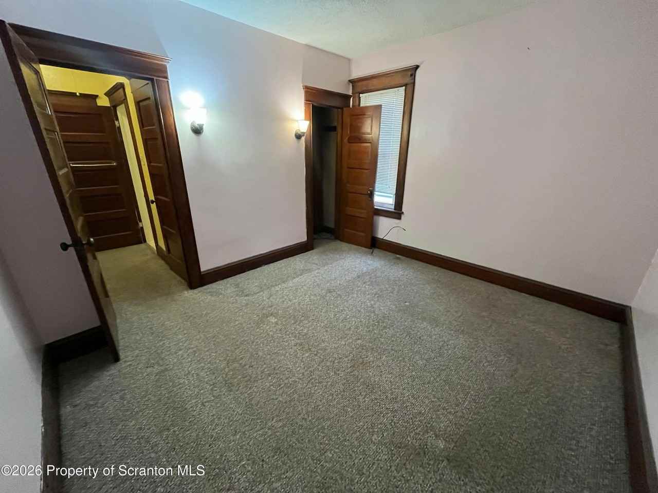 85 Belmont St - Photo 7 of 14
