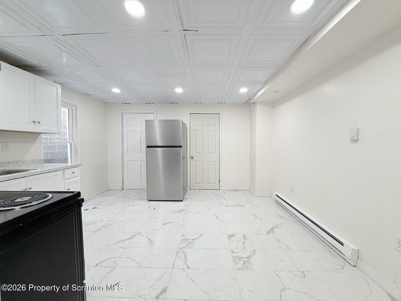 212 Center Ave - Photo 7 of 12