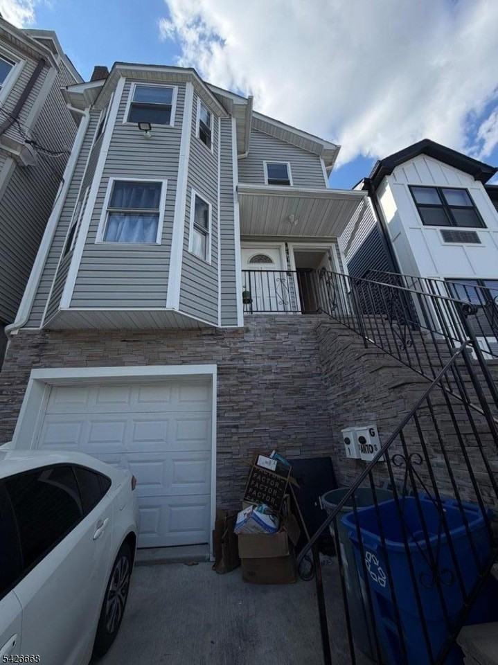 171 N 4th St - Photo 2 of 2