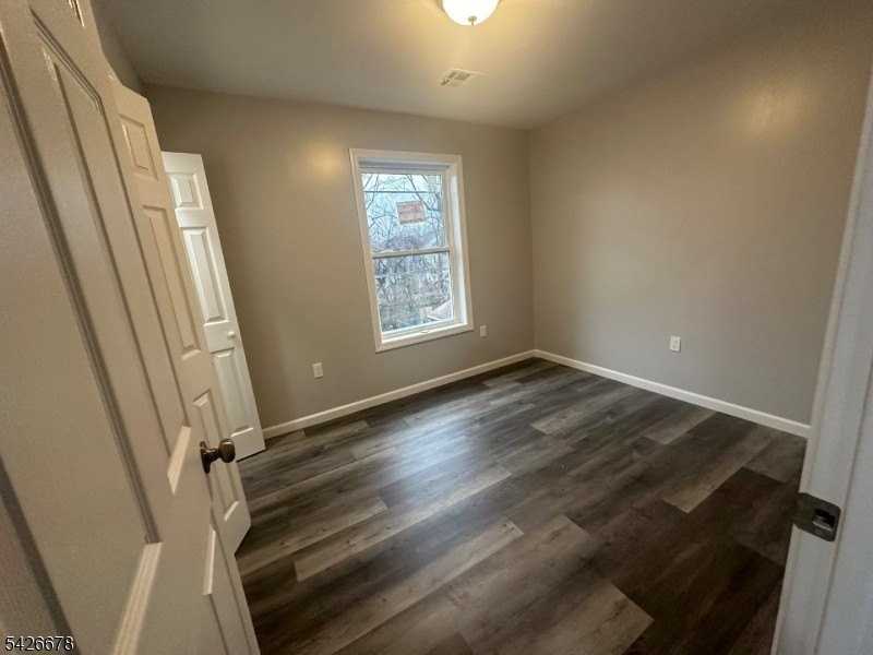 194 N 1st St - Photo 6 of 12