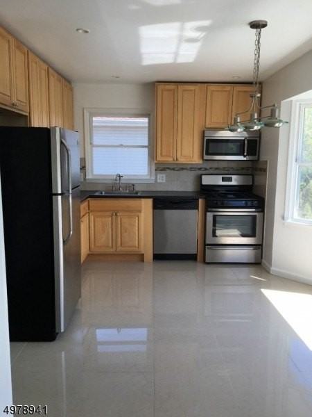 64 Renaissance Dr - Photo 4 of 14