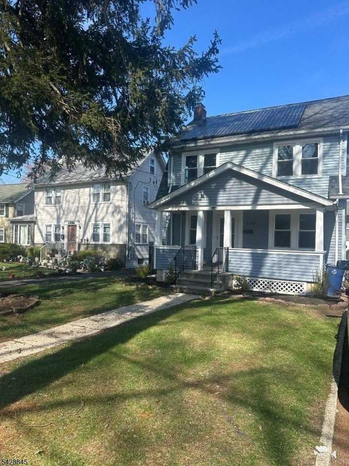 1367 E 7th St - Photo 2 of 18
