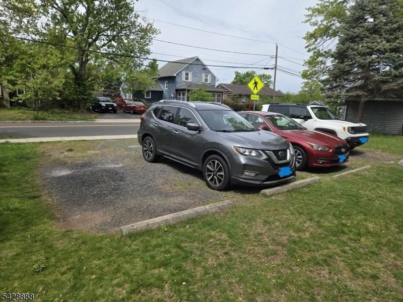 138 Hamilton Blvd #1L - Photo 3 of 20