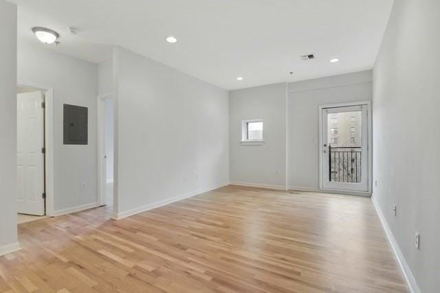 88 Clinton St #7 - Photo 2 of 10