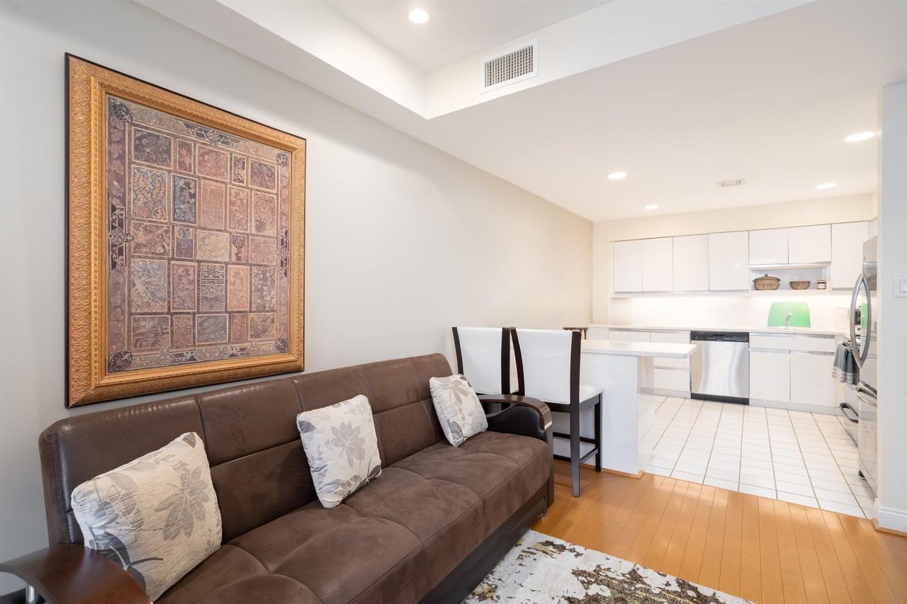 101 Shearwater Ct E #47 - Photo 4 of 38
