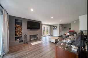 featured image of 302 Heights Dr