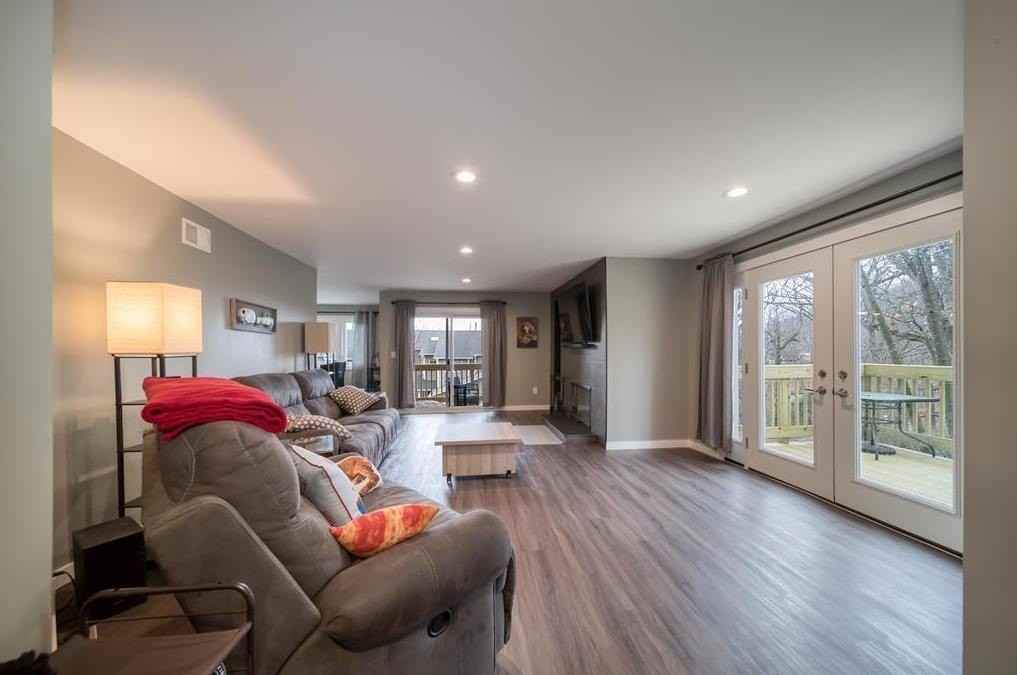 302 Heights Dr - Photo 4 of 22