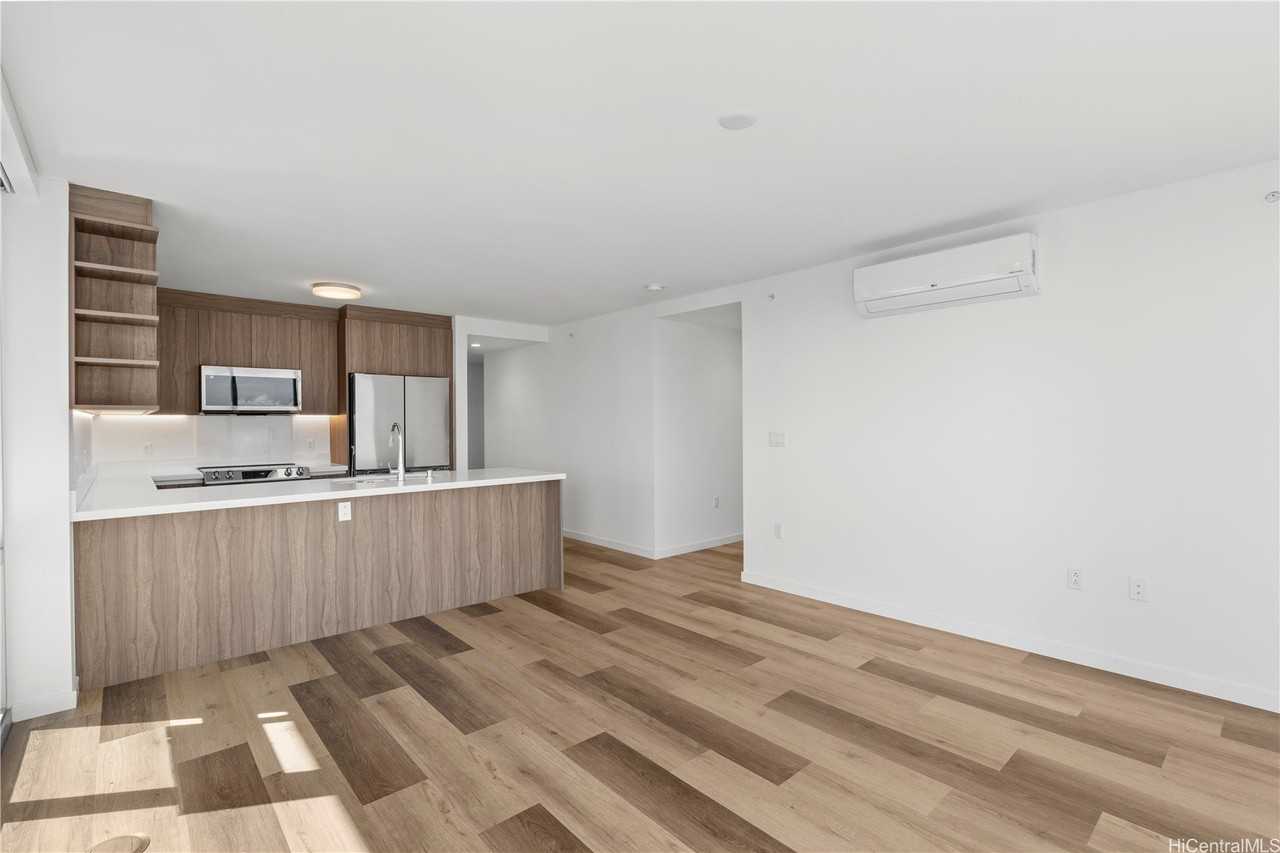 1500 Rycroft St #2919R - Photo 5 of 25