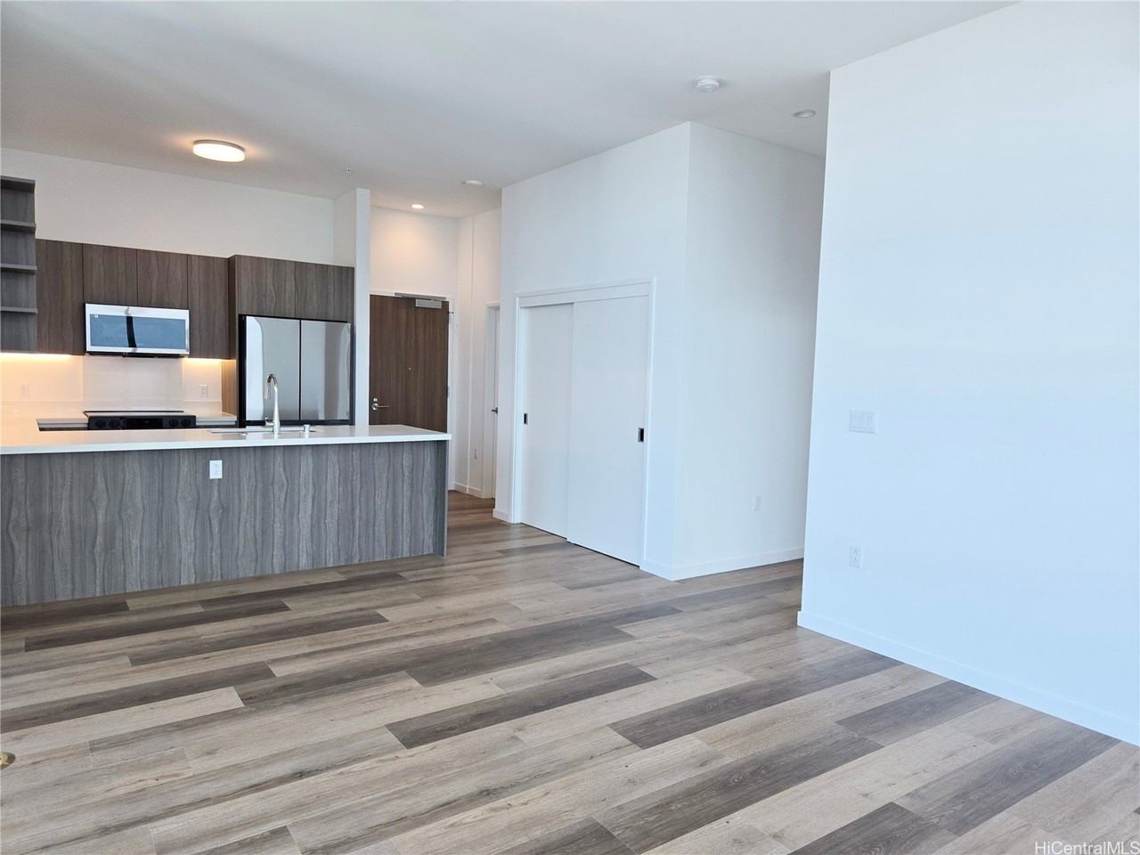 1515 Liona St #4401L - Photo 7 of 25