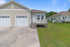 featured image of 213 Lloyd St