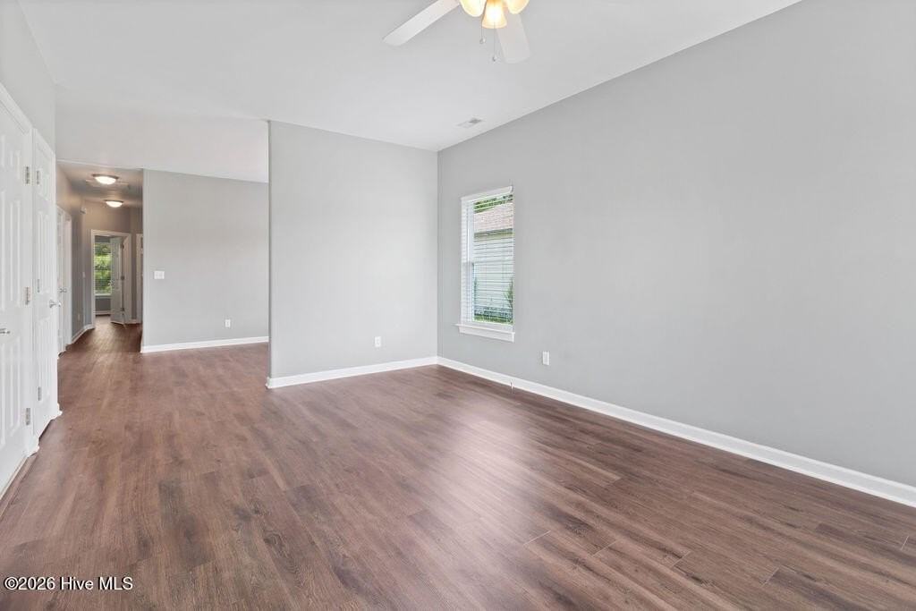 213 Lloyd St - Photo 5 of 23