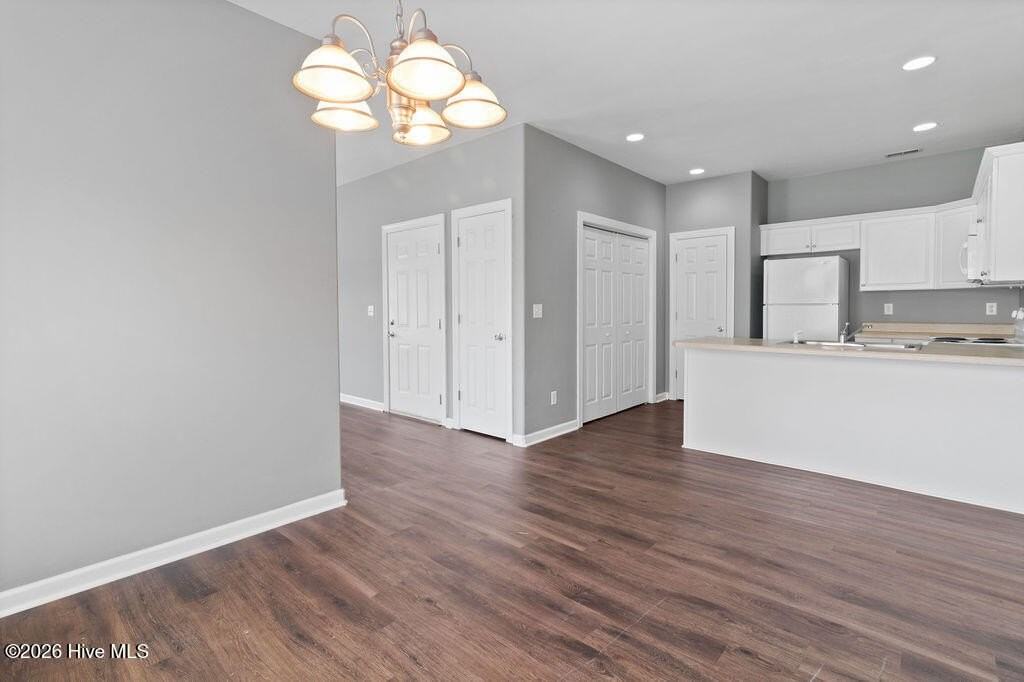 213 Lloyd St - Photo 7 of 23