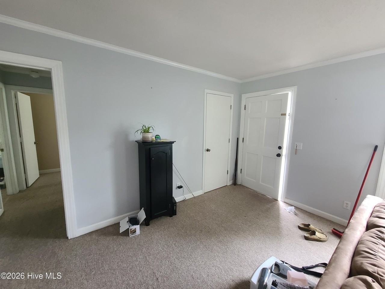 1932 Hullwood Dr - Photo 7 of 16