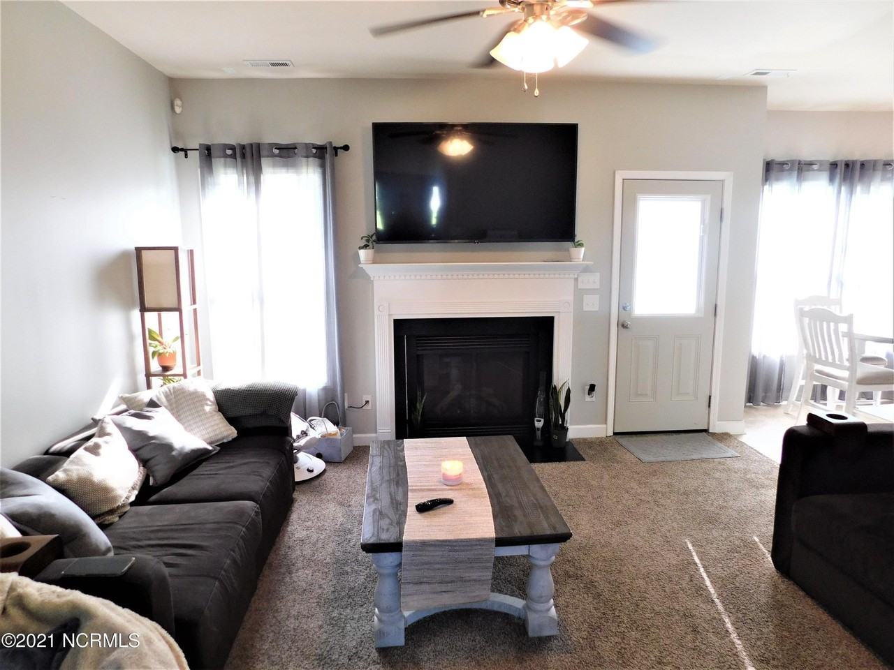 153 Moonstone Ct - Photo 2 of 6