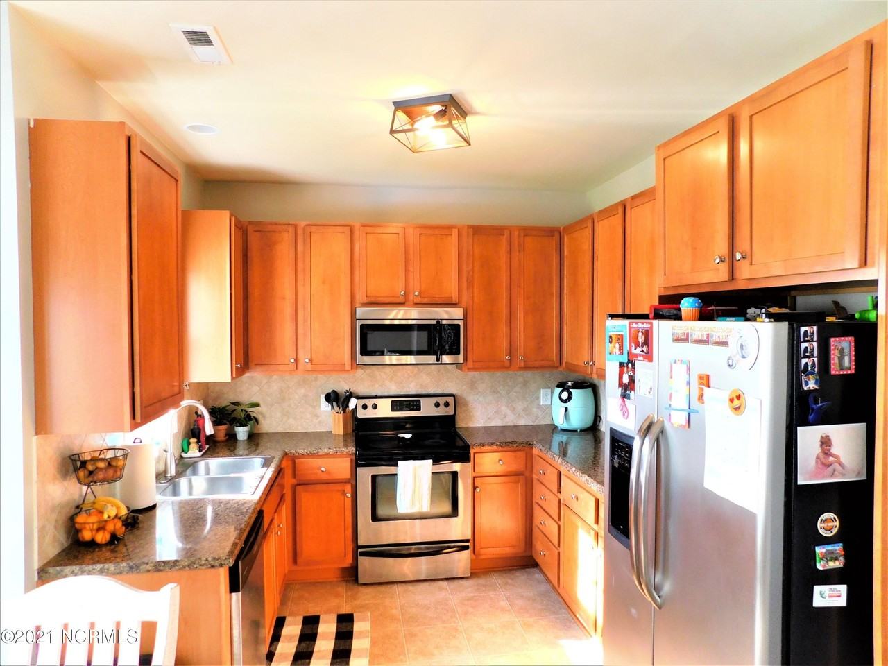 153 Moonstone Ct - Photo 4 of 6