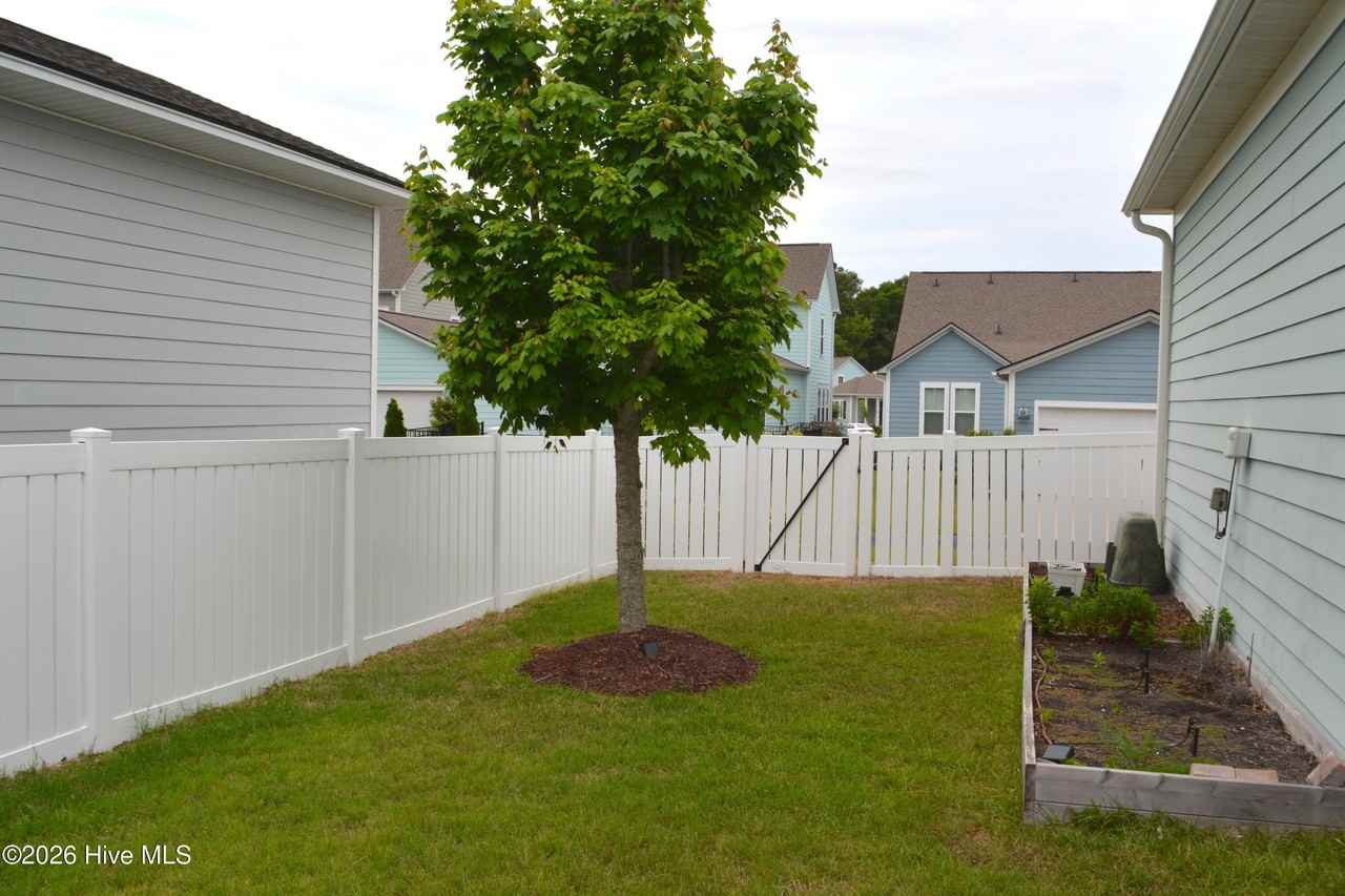 9103 Devaun Park Blvd - Photo 4 of 23