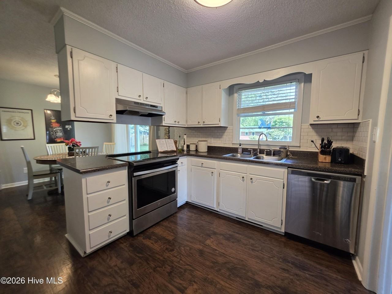707 Little John Ave - Photo 7 of 24