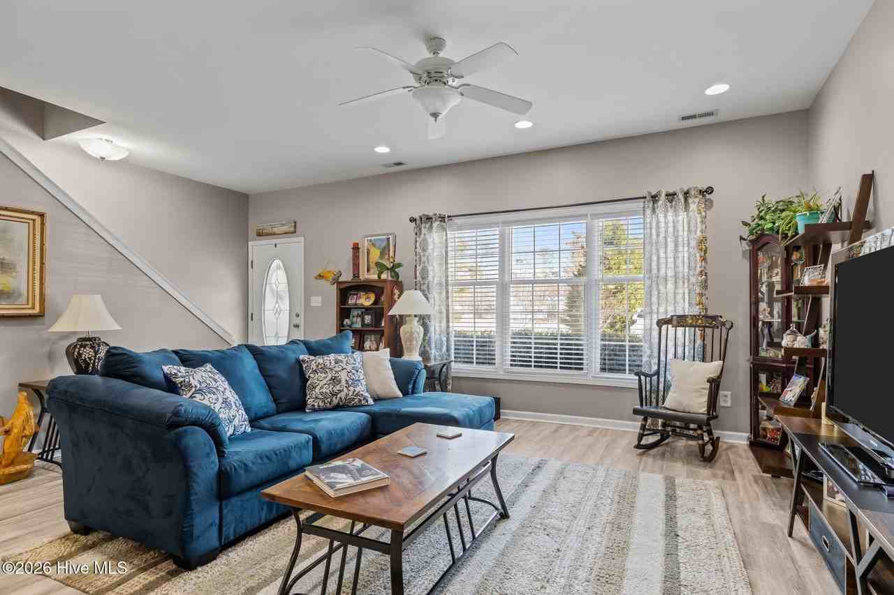 101 Ole Field Cir #C - Photo 4 of 44