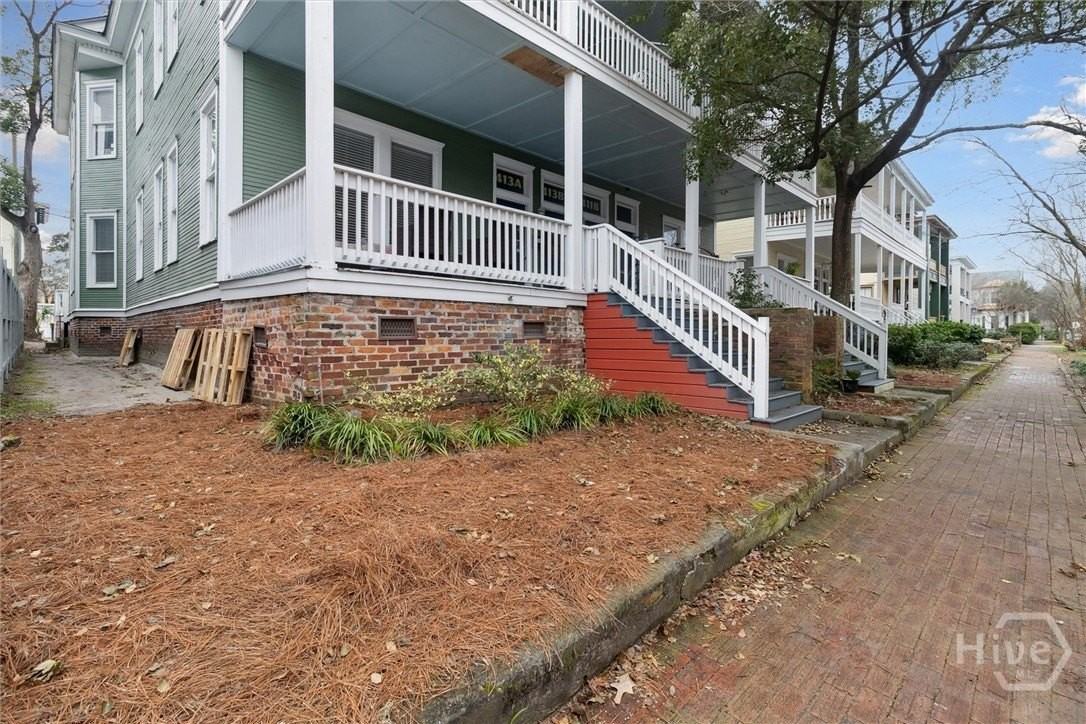 413 E Waldburg St #B - Photo 2 of 24