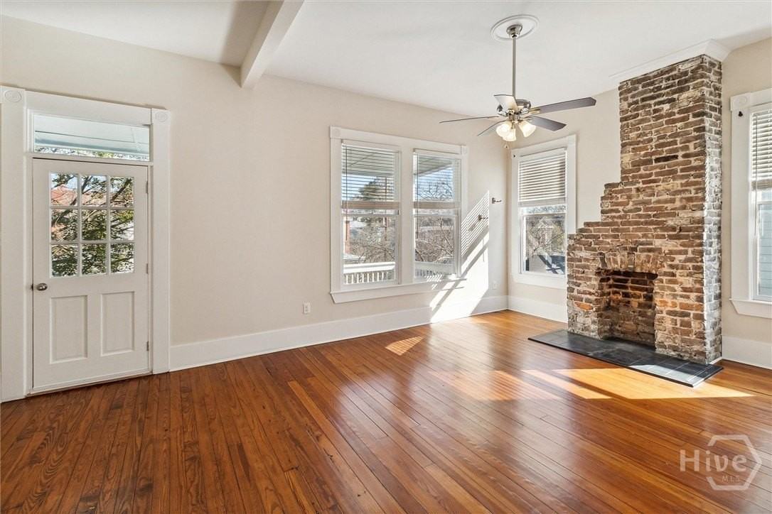 413 E Waldburg St #B - Photo 7 of 24