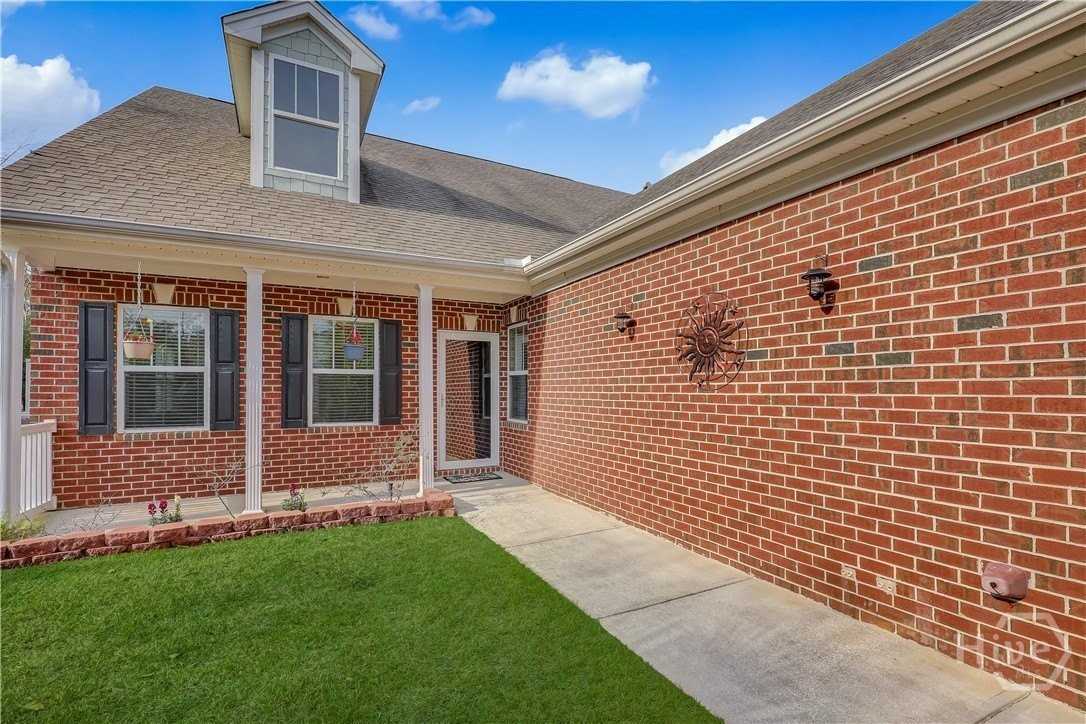1 Regal Ct - Photo 3 of 32