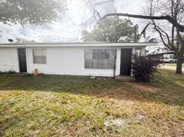 featured image of 105 Lake Breeze Dr