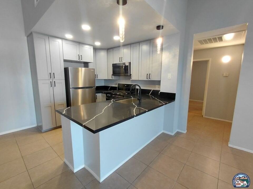 1100 Rodeo Dr #745 - Photo 2 of 14