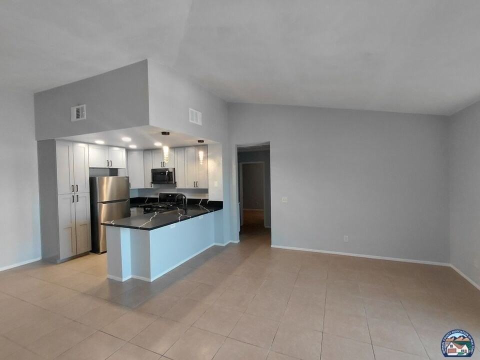 1100 Rodeo Dr #745 - Photo 3 of 14