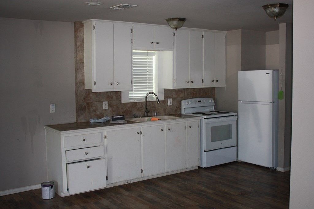 1711 - Photo 2 of 8