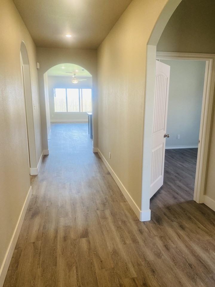 7731 97th St - Photo 3 of 26