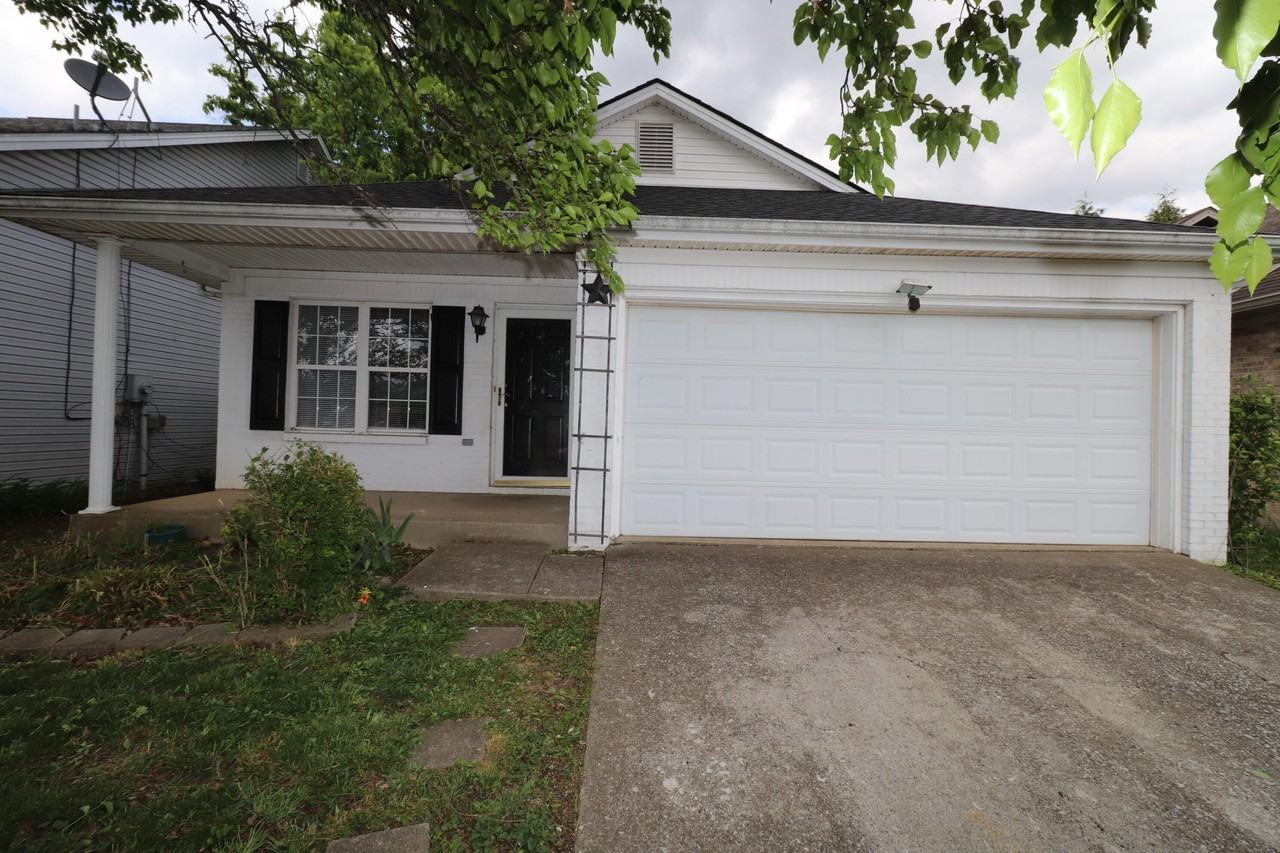 149 Allison Cir - Photo 2 of 15