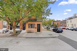 featured image of 300 S Robinson St