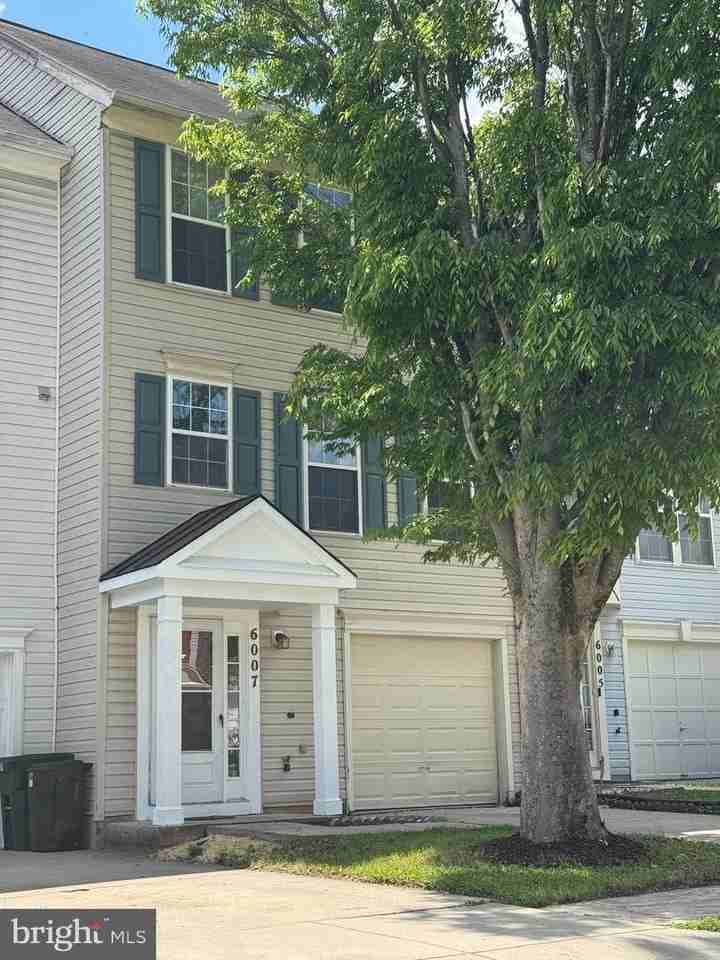 6007 Rose Bay Dr - Photo 2 of 50