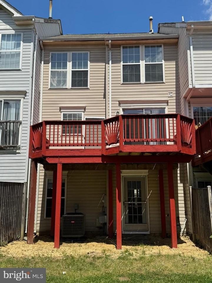 6007 Rose Bay Dr - Photo 4 of 50