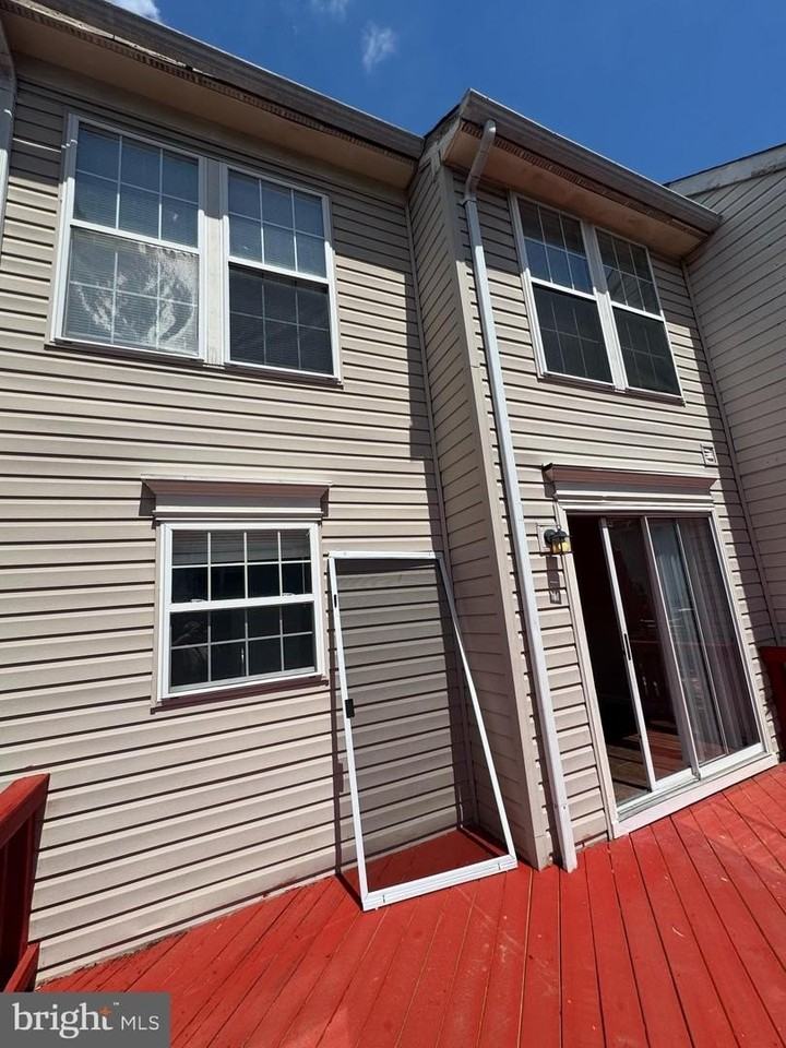 6007 Rose Bay Dr - Photo 7 of 50