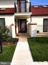 11-F Queen Elizabeth Ct - Photo 1 of 1