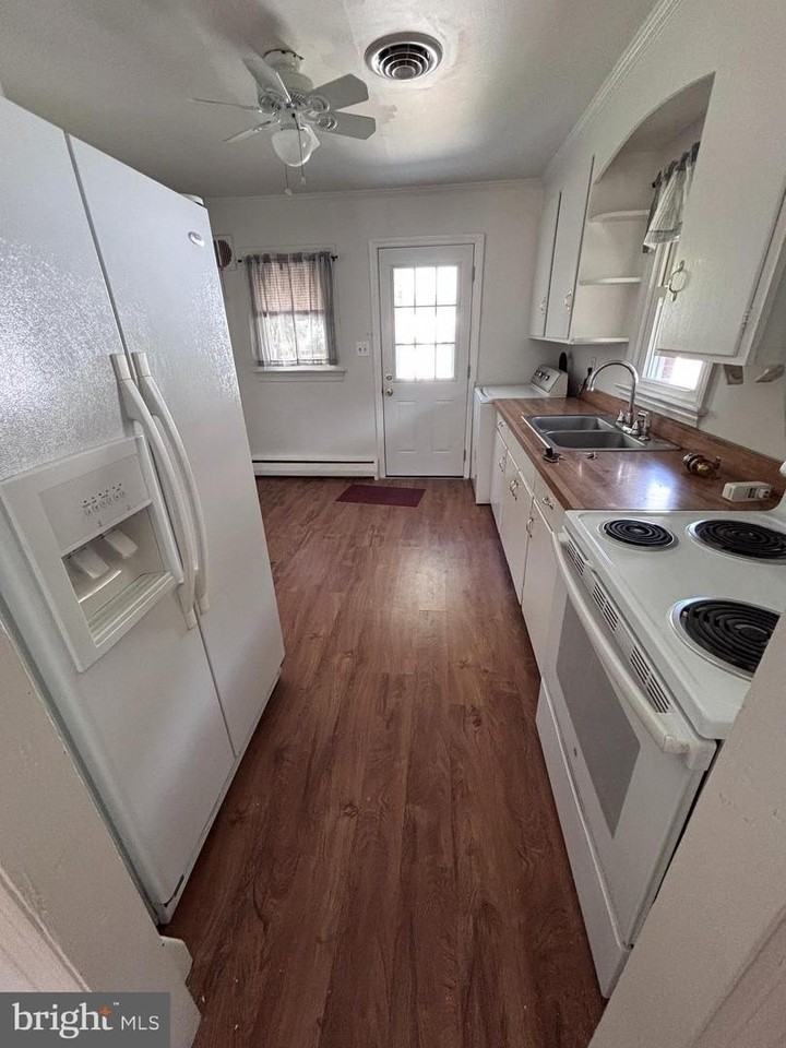 507 Hollyday St - Photo 6 of 15