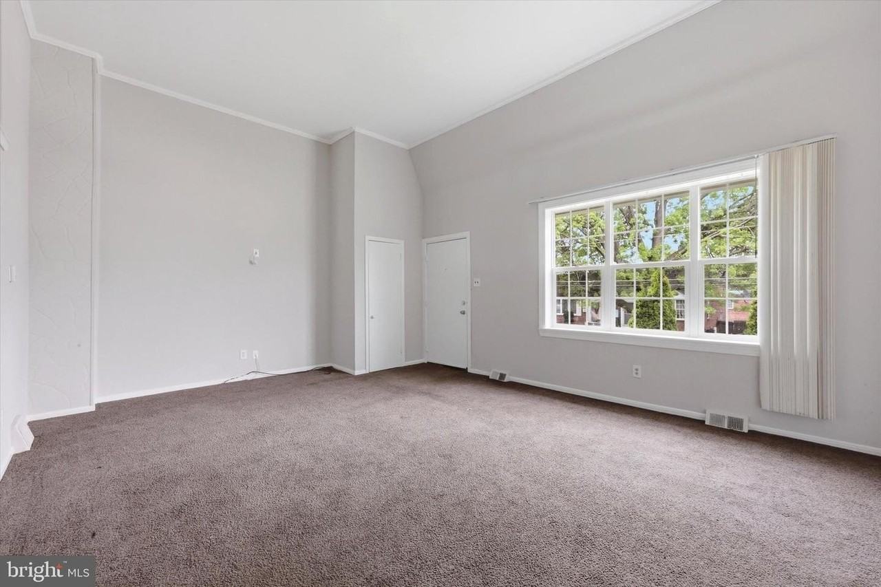 151 Chadwick Ave - Photo 2 of 15