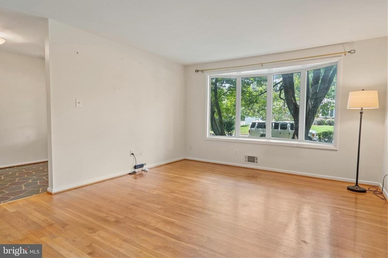 2623 Depaul Dr - Photo 3 of 25