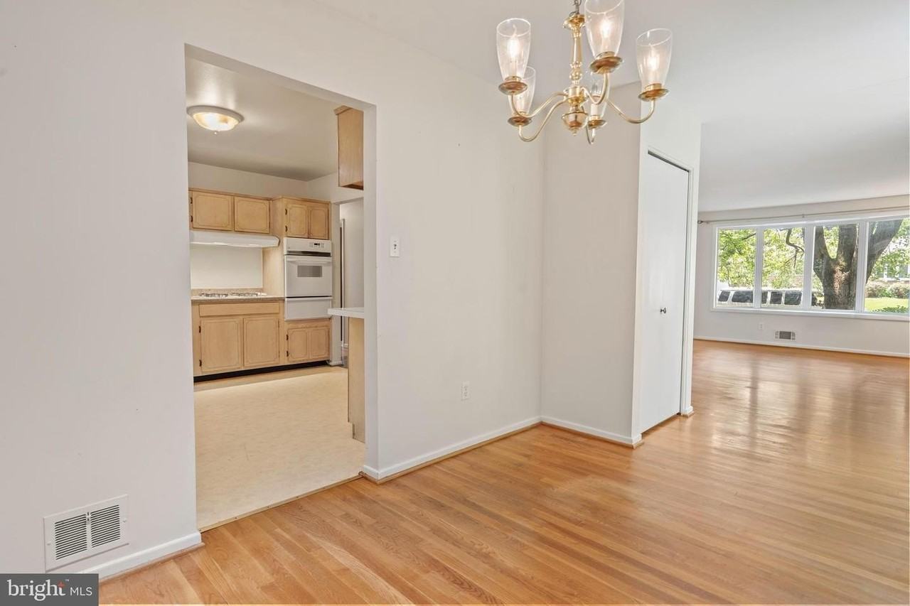 2623 Depaul Dr - Photo 6 of 25