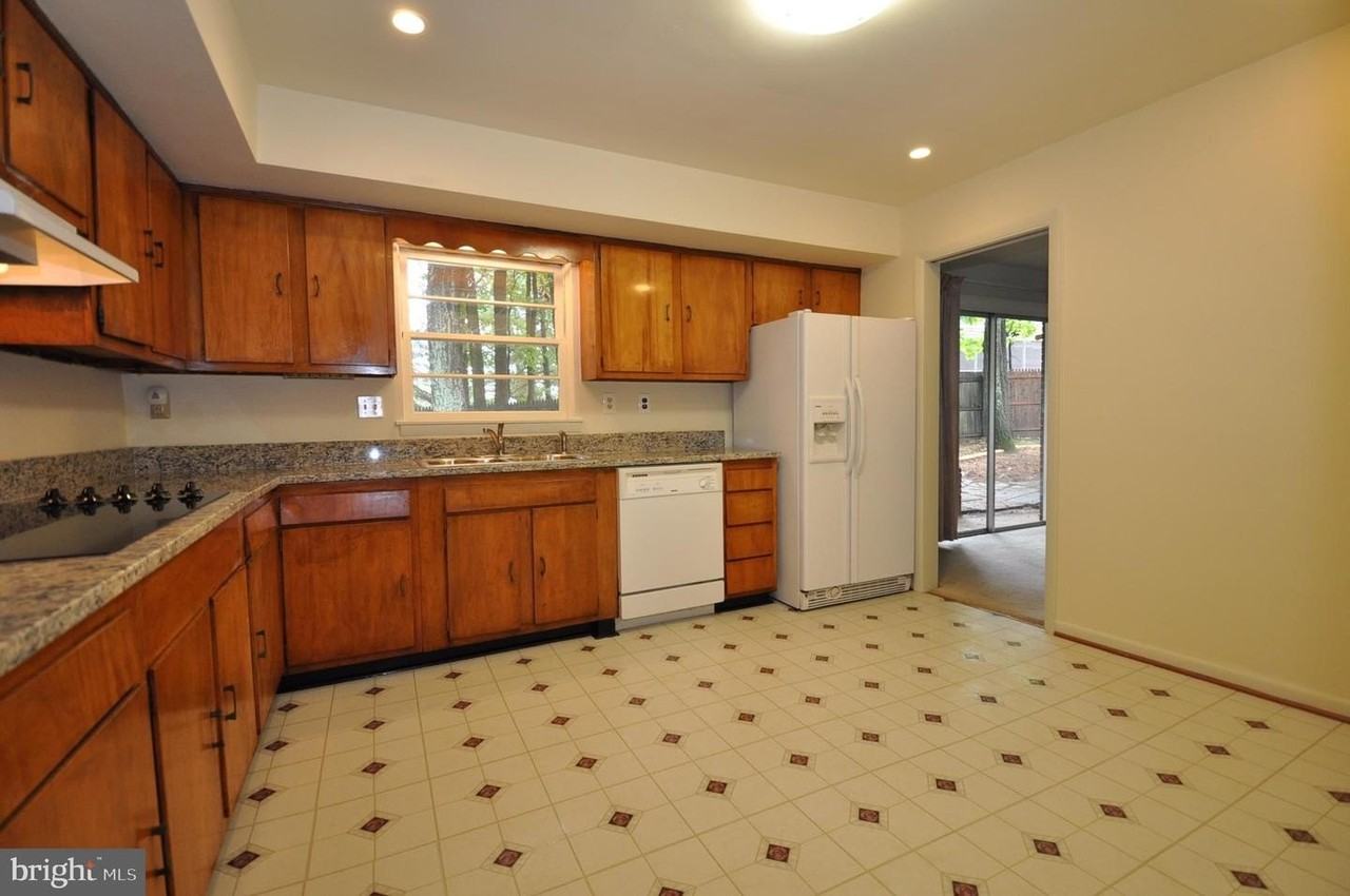 4629 Hillbrook Dr - Photo 4 of 23
