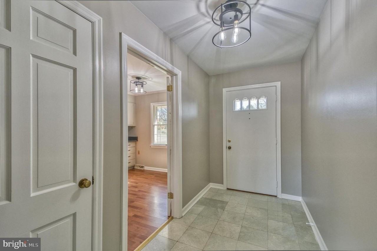 36960 Glendale St - Photo 2 of 47