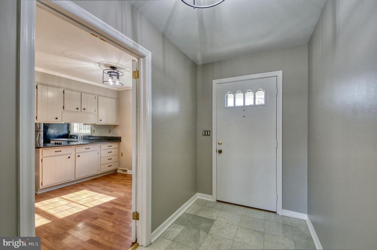 36960 Glendale St - Photo 3 of 47