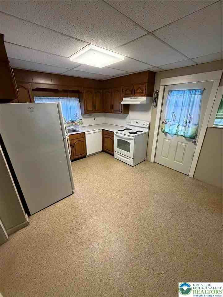 206 Messinger St #1stFL - Photo 5 of 9